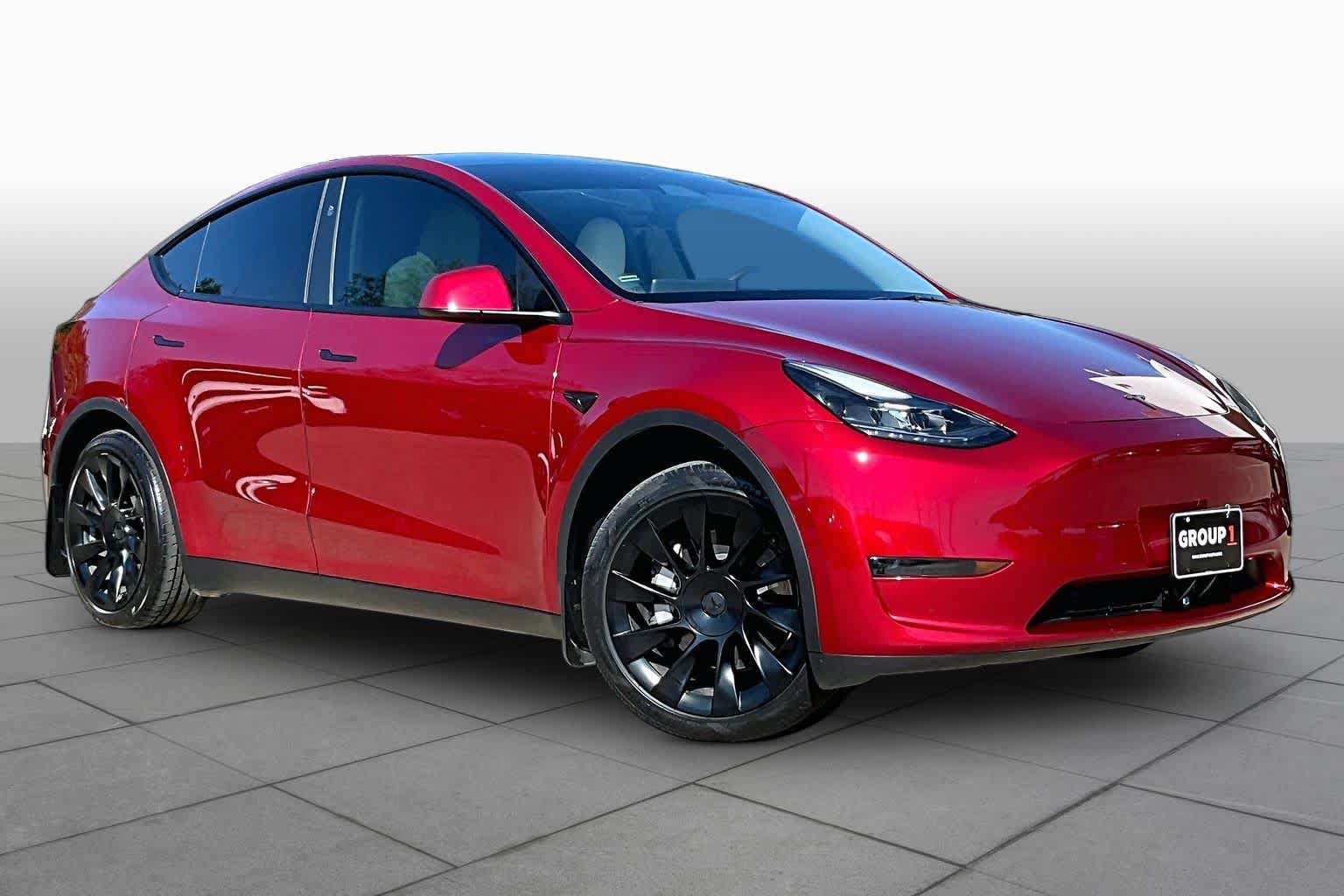Used 2024 Tesla Model Y 2WD image 2