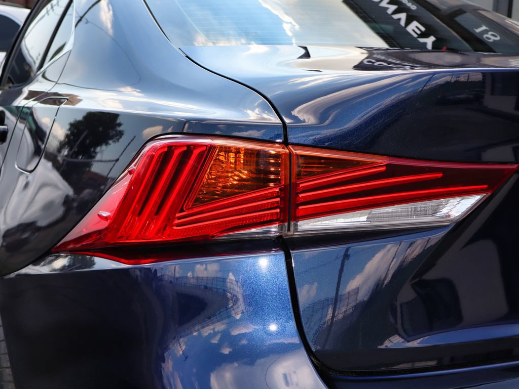 Used 2019 Lexus IS 300 AWD w/ Navigation Package image 13