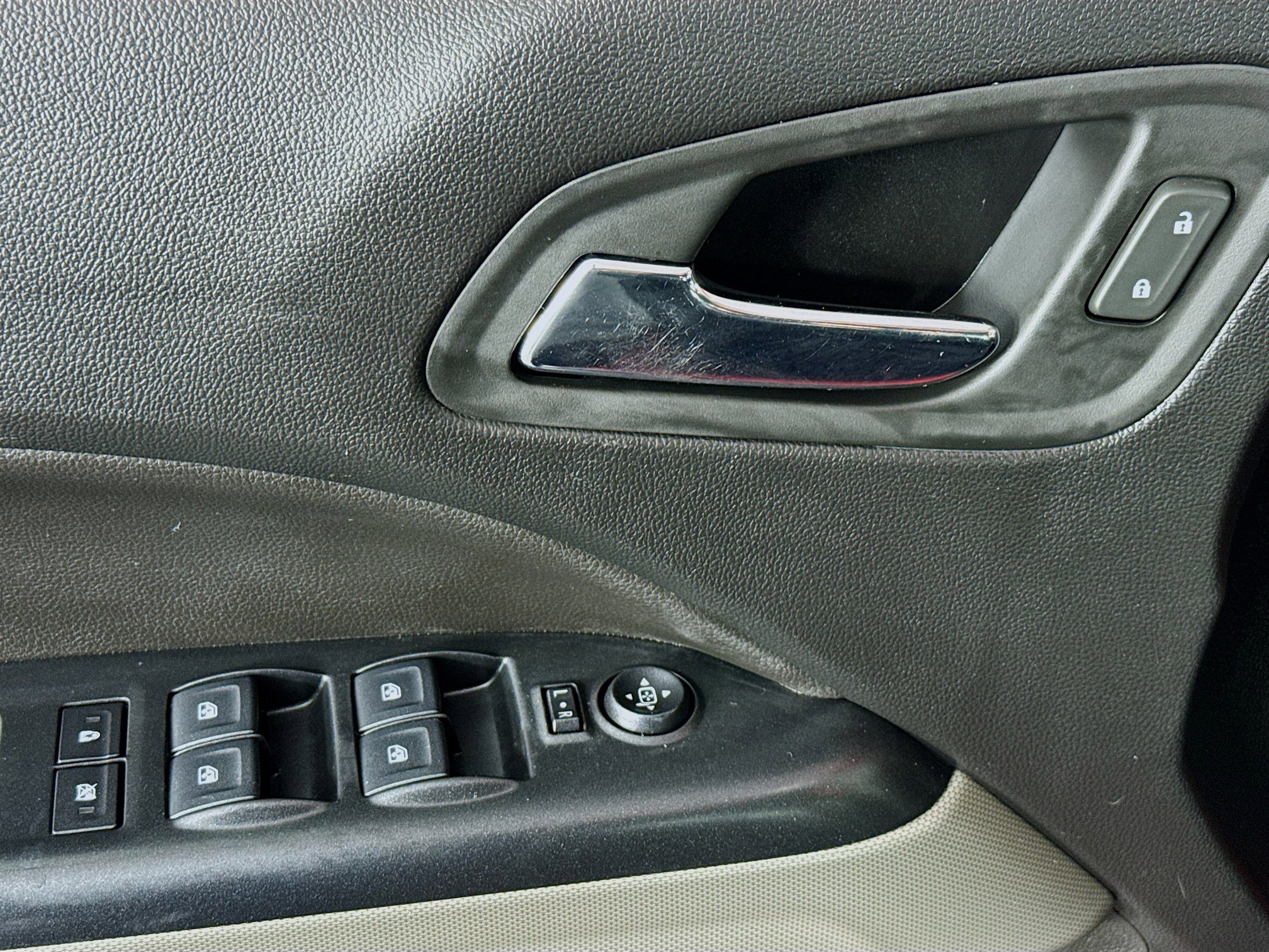 Used 2018 GMC Canyon SLT image 22