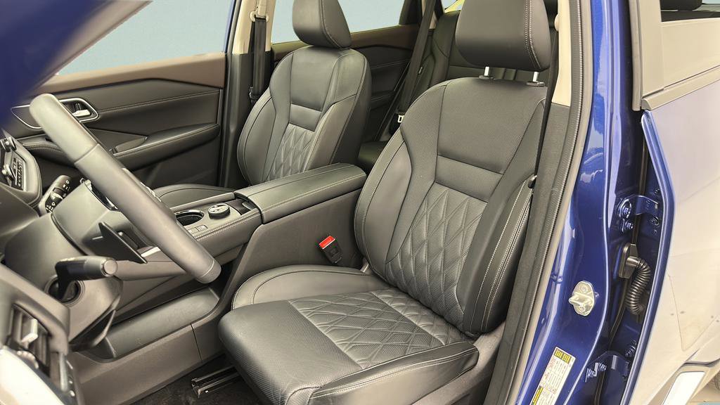 Used 2023 Nissan Rogue Platinum w/ Platinum Premium Package AWD/4WD image 14