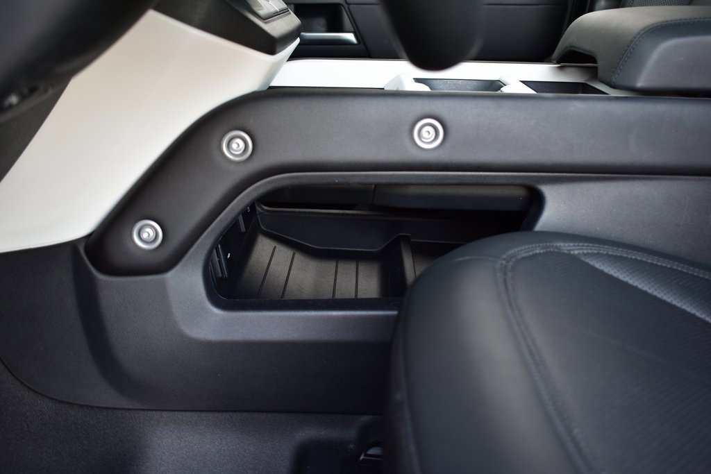 Used 2025 Land Rover Defender 110 S image 48