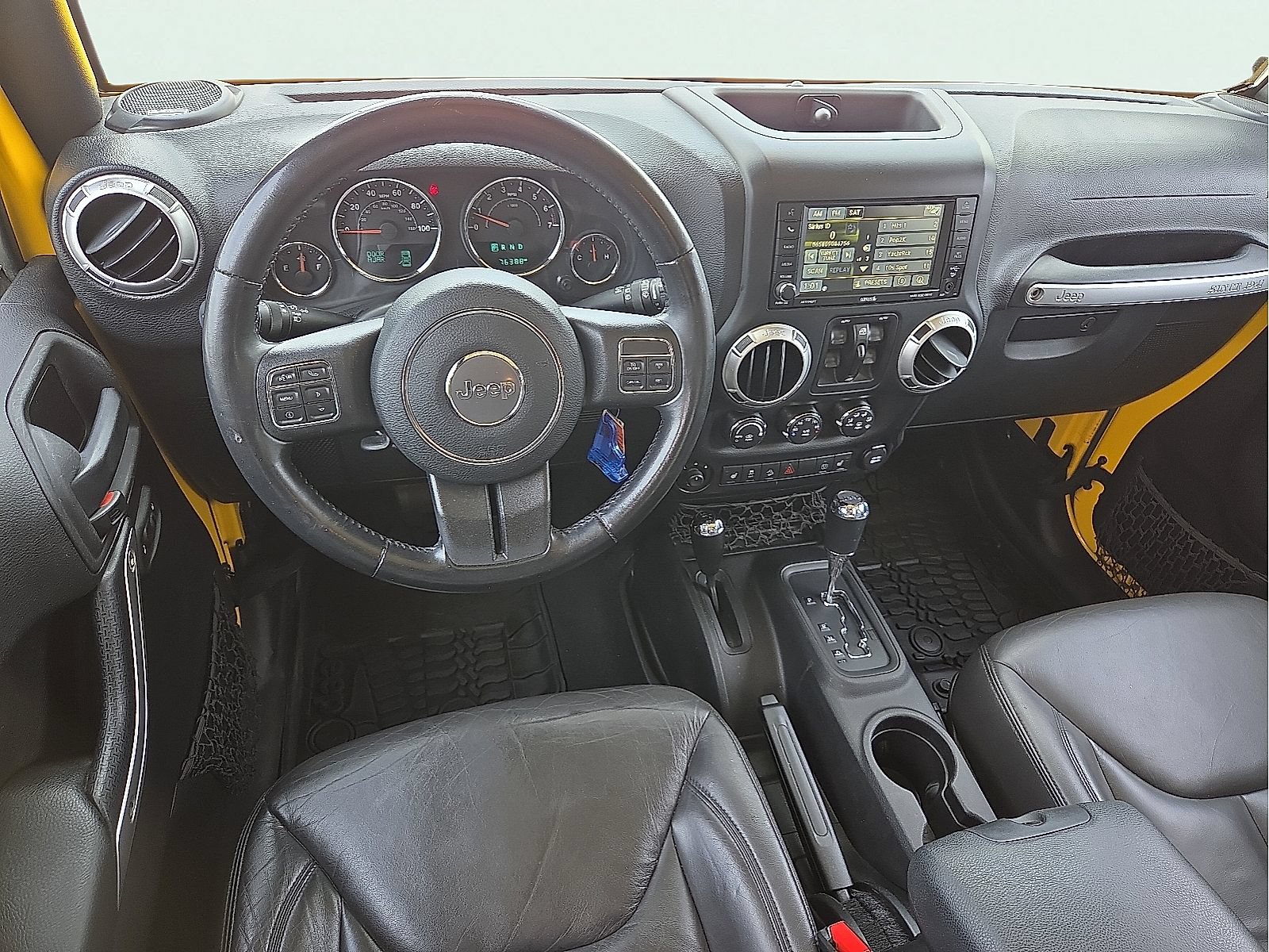Used 2015 Jeep Wrangler Unlimited Sahara w/ Max Tow Package AWD/4WD image 11