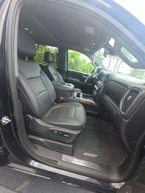 Used 2019 GMC Sierra 1500 Denali w/ Driver Alert Package II AWD/4WD image 4