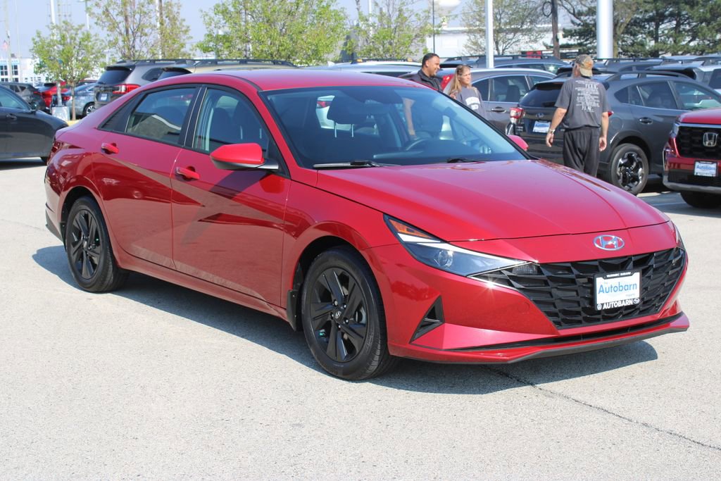 Used 2023 Hyundai Elantra SEL FWD image 3