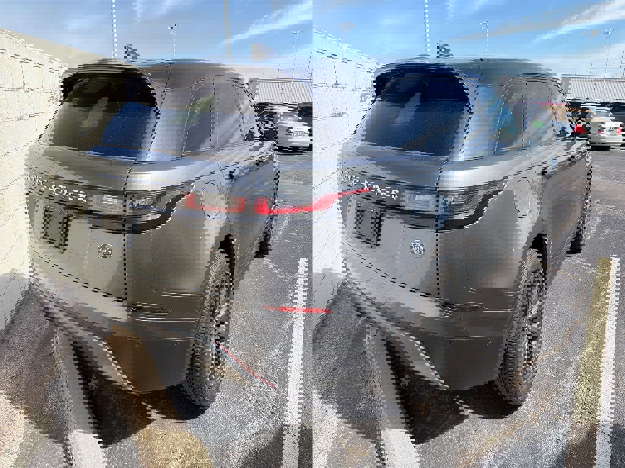 Used 2019 Land Rover Range Rover Velar S image 7