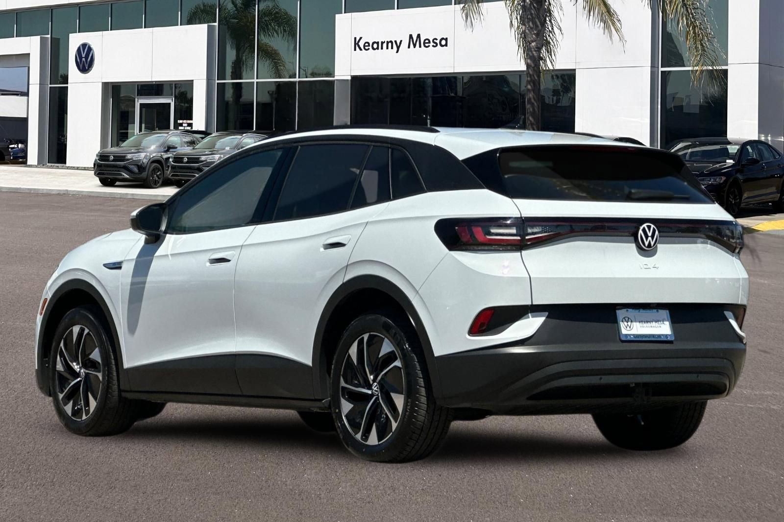 Used 2022 Volkswagen ID.4 Pro AWD/4WD image 6