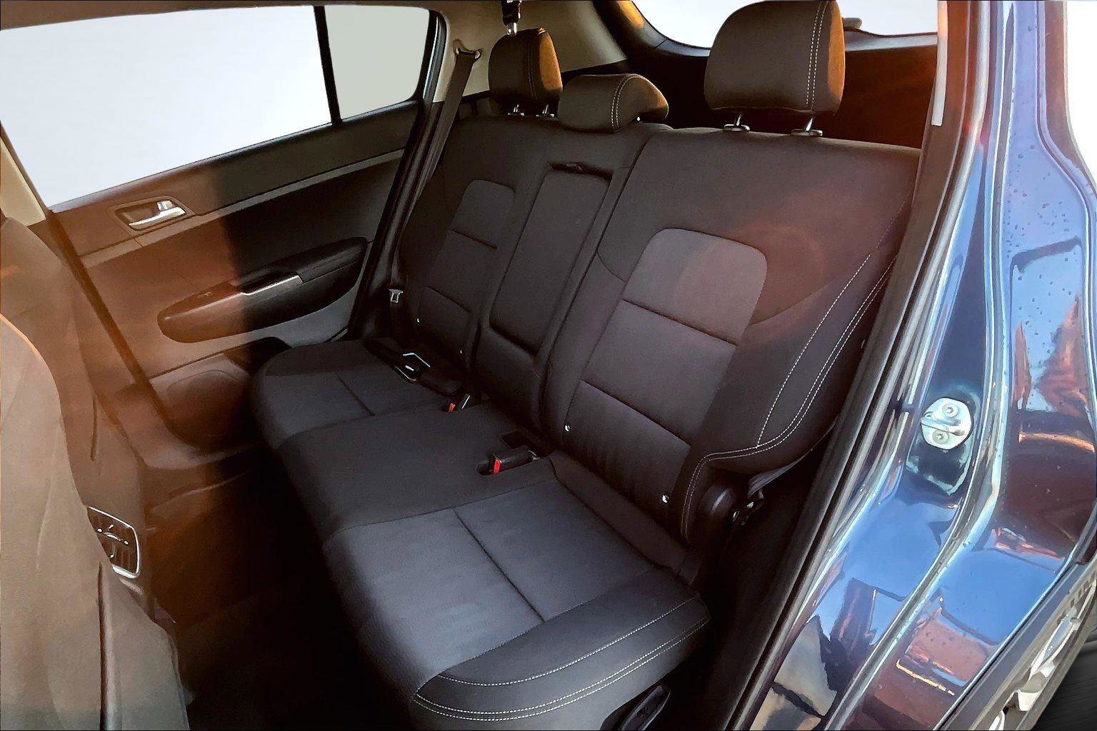 Used 2021 Kia Sportage LX image 25