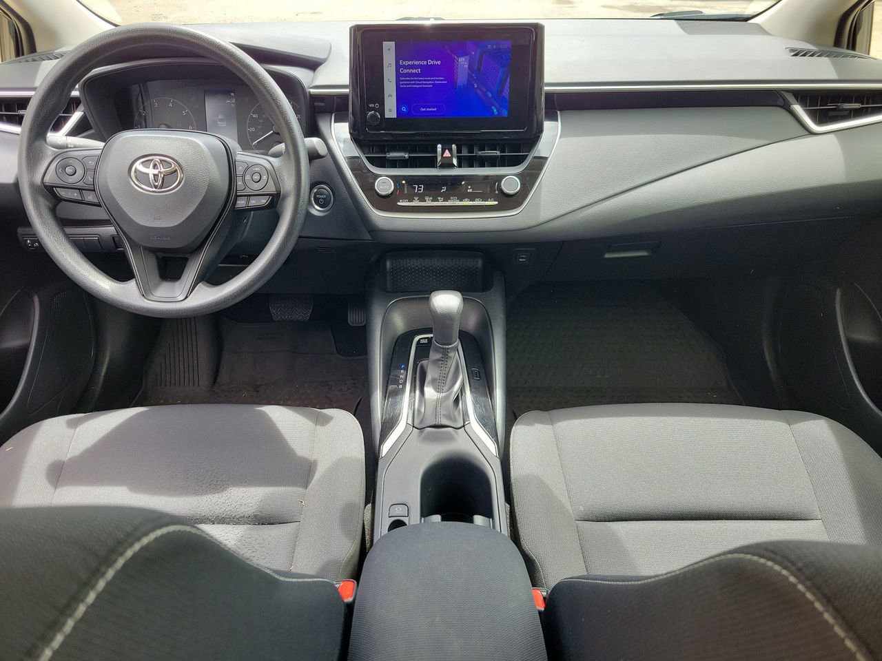 Used 2025 Toyota Corolla LE w/ Convenience Package image 12