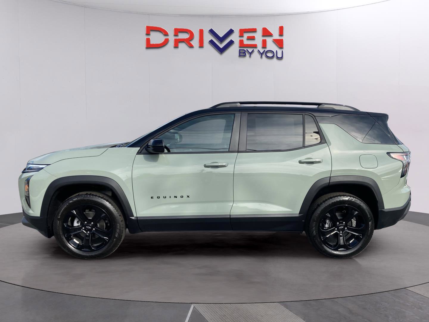 New 2026 Chevrolet Equinox LT w/ Convenience Package II image 2