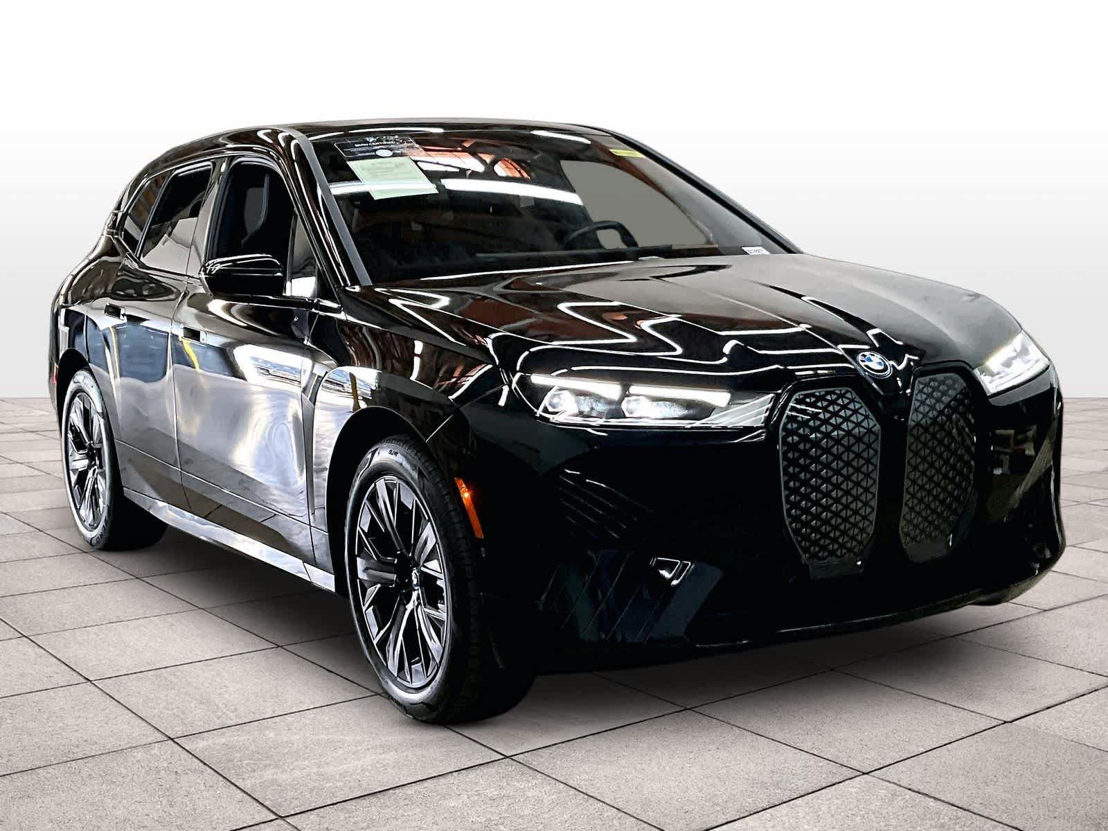 Used 2024 BMW iX xDrive50 w/ Sport Package AWD/4WD image 2