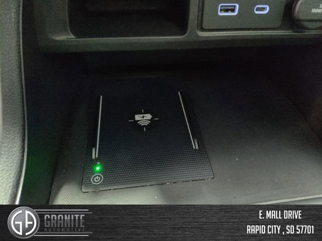 Used 2025 Honda Pilot TrailSport image 31