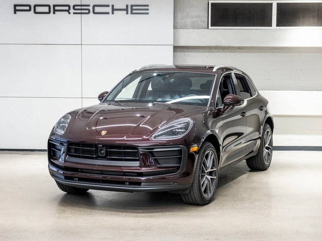 Used 2025 Porsche Macan image 1