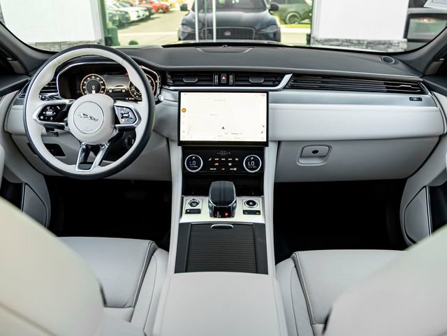 New 2026 Jaguar F-PACE R-Dynamic S AWD/4WD image 19