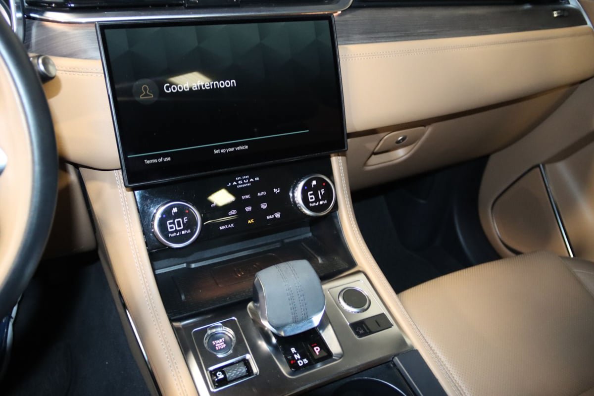 Used 2023 Jaguar F-PACE S AWD/4WD image 40