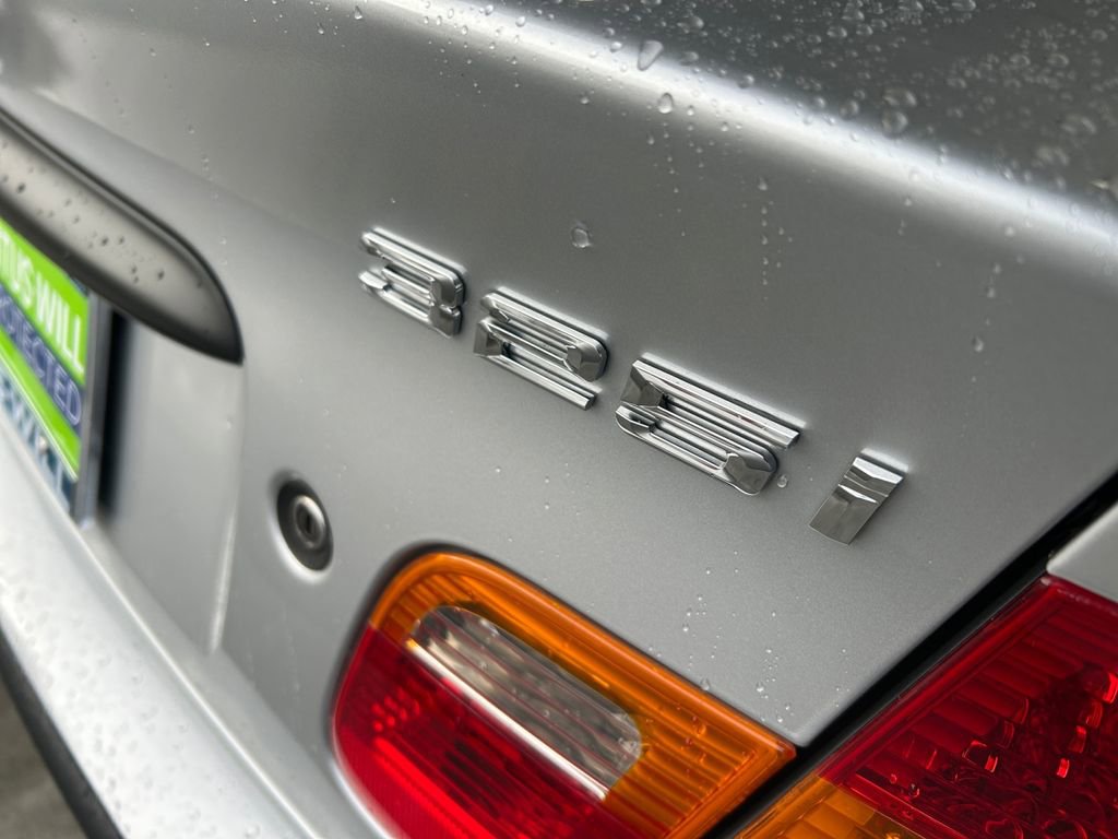 Used 2003 BMW 325i Sedan image 31