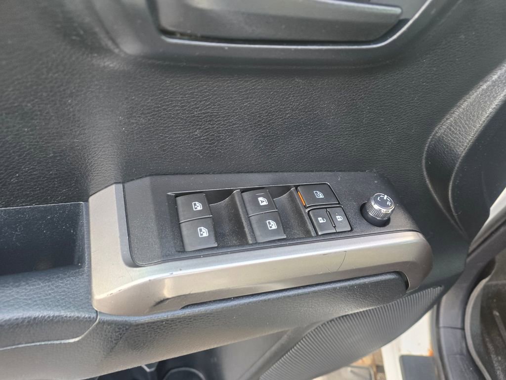 Used 2017 Toyota Tacoma SR5 w/ Tow Package image 16