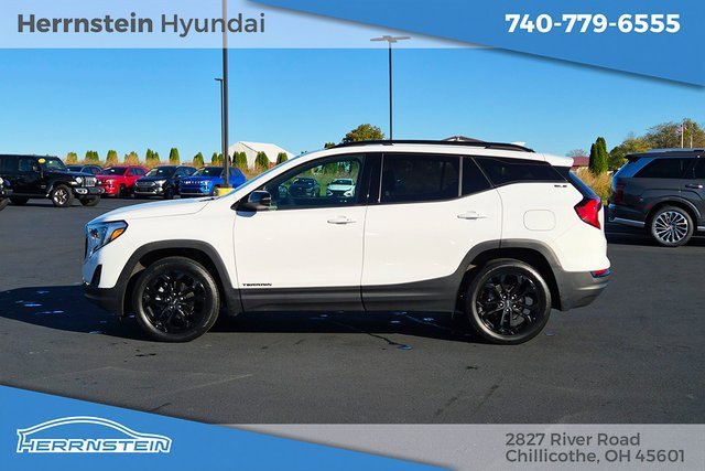 Used 2020 GMC Terrain SLE w/ Driver Convenience Package image 4