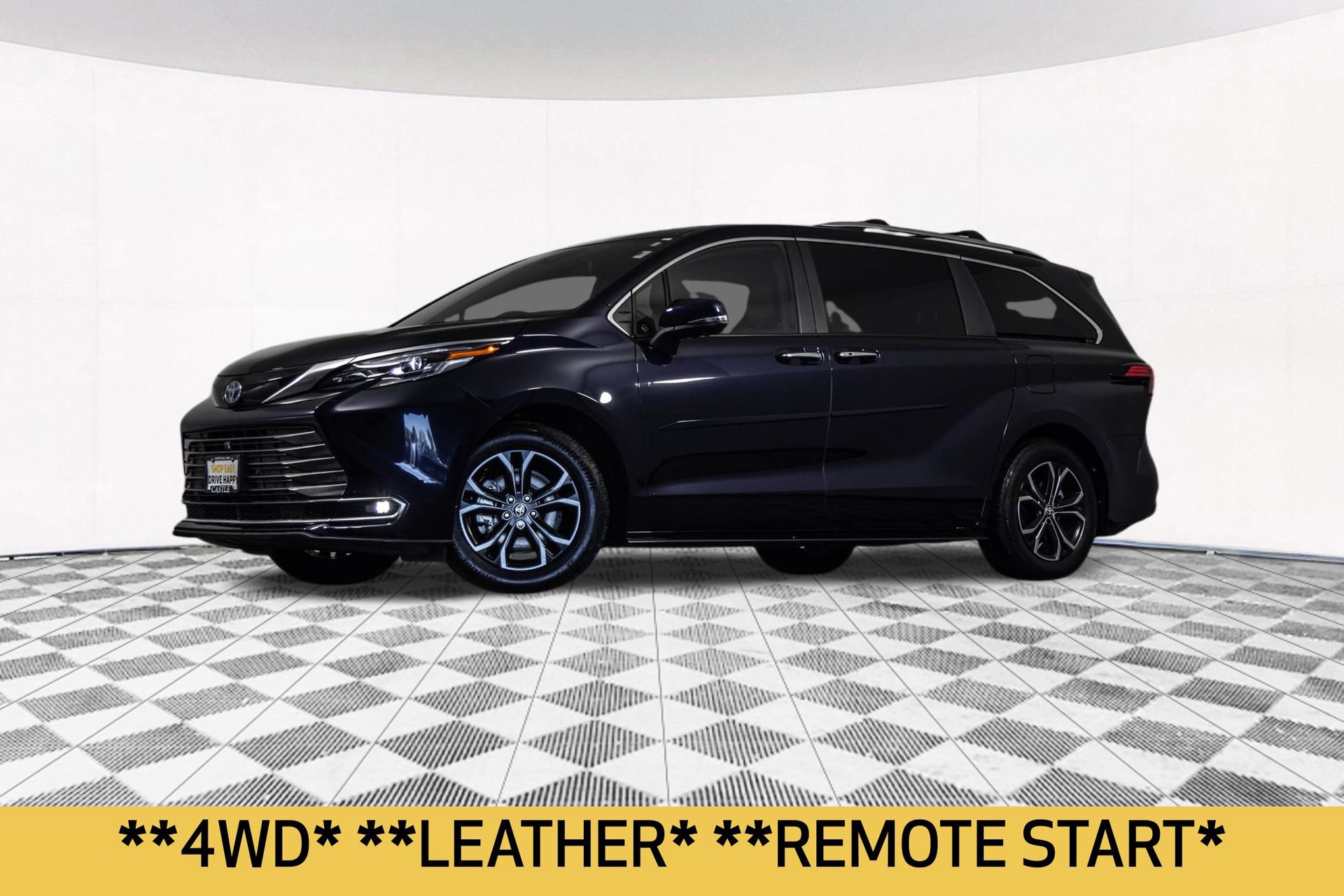 Used 2025 Toyota Sienna Platinum AWD/4WD image 2