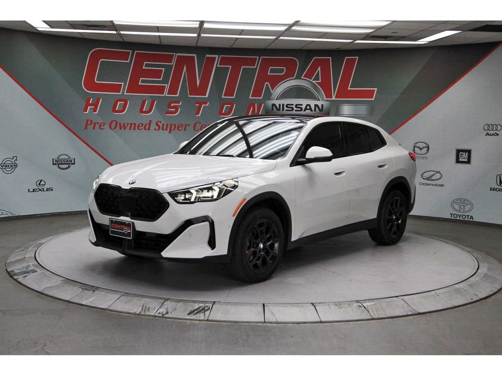 Used 2026 BMW X2 xDrive28i AWD/4WD image 2