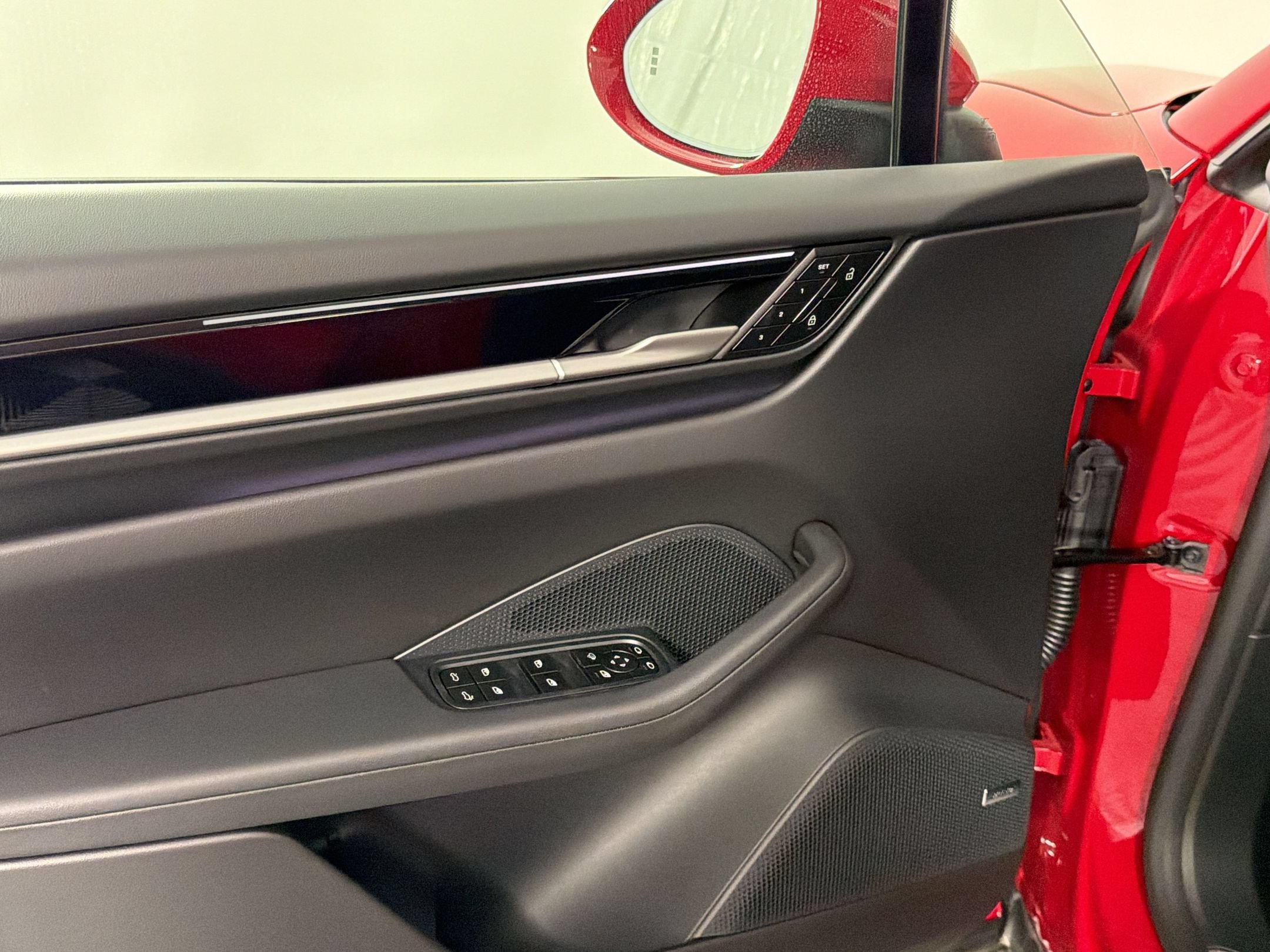 New 2026 Porsche Macan Electric RWD image 14