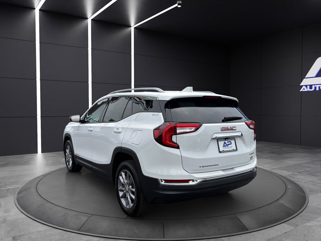 Used 2022 GMC Terrain SLT AWD/4WD image 4