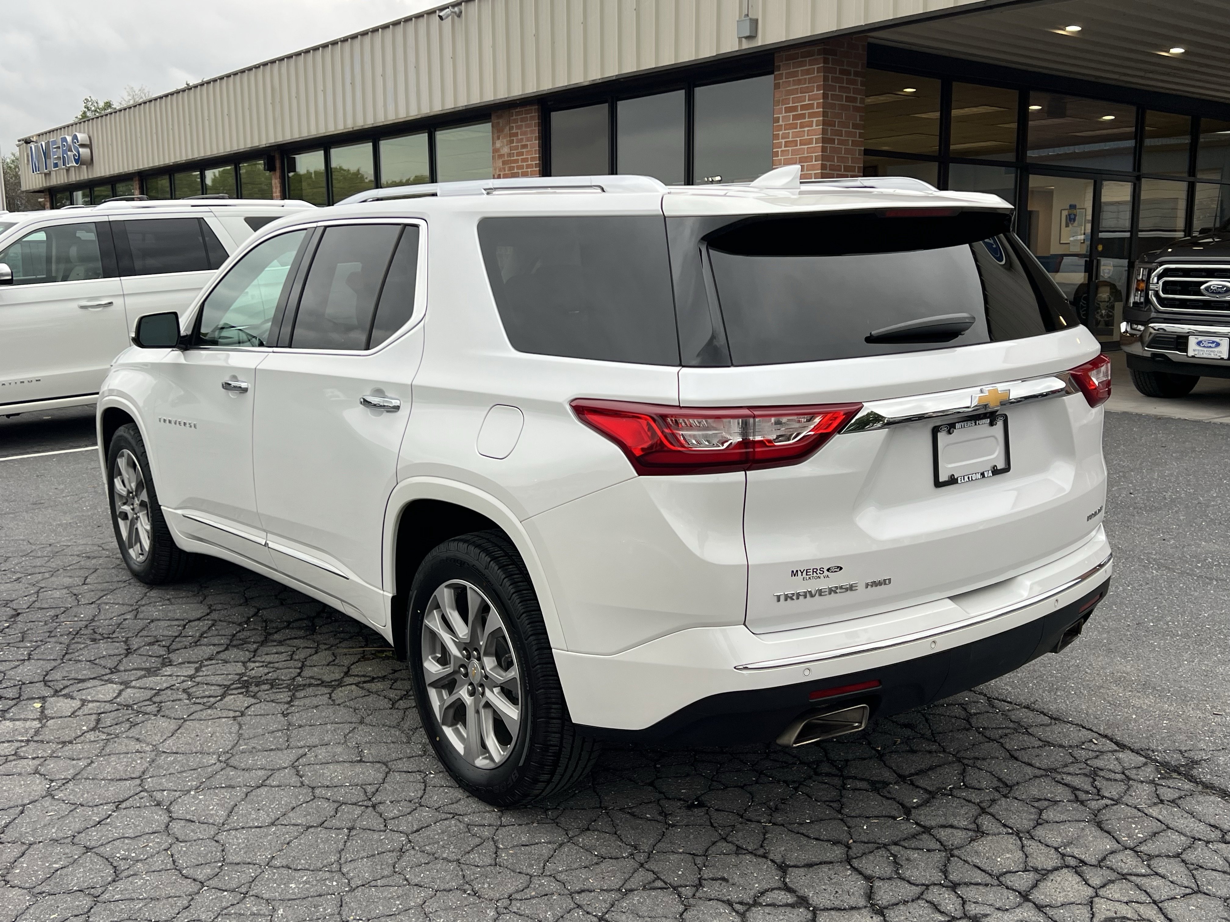 Used 2019 Chevrolet Traverse Premier AWD/4WD image 8