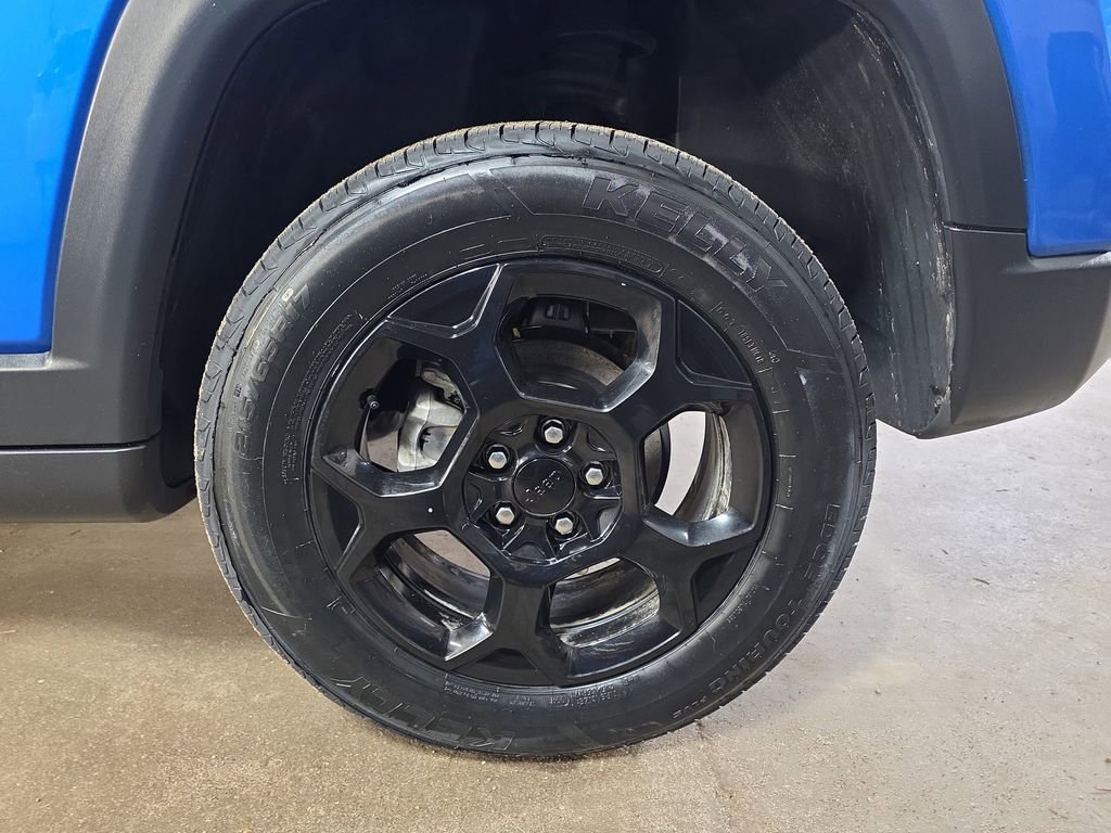 Used 2024 Jeep Compass Trailhawk w/ Trailhawk Convenience Group image 31