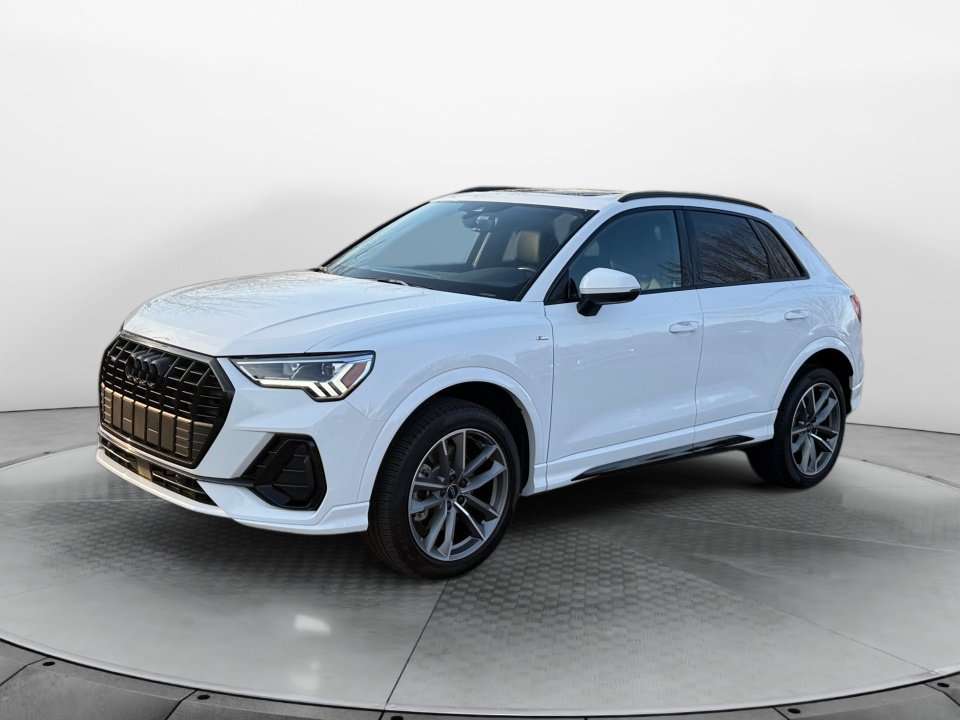 Certified 2024 Audi Q3 2.0T Premium Plus w/ Premium Plus Package image 3