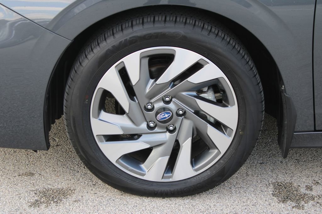 Used 2025 Subaru Legacy Limited image 27