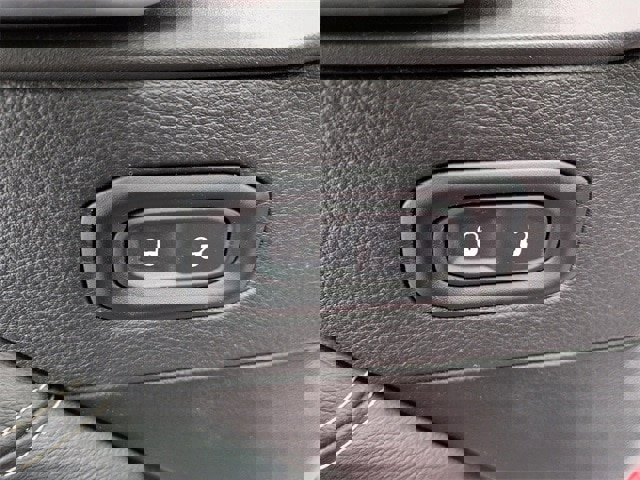 Used 2022 Jeep Wrangler Unlimited Sahara image 17