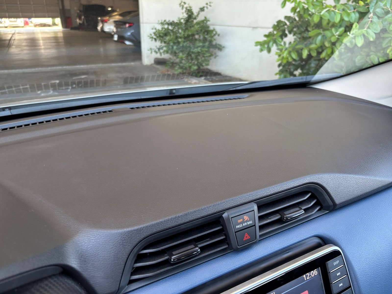 Used 2025 Nissan Versa SV FWD image 16