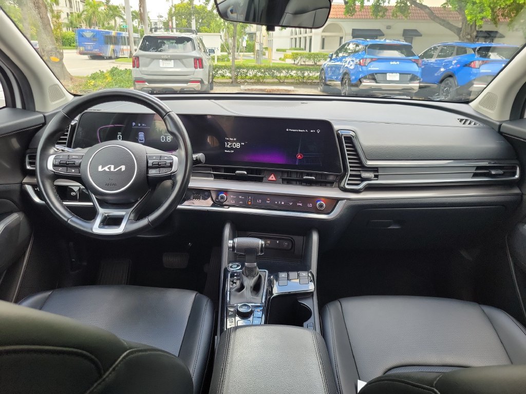 Certified 2024 Kia Sportage EX FWD image 3