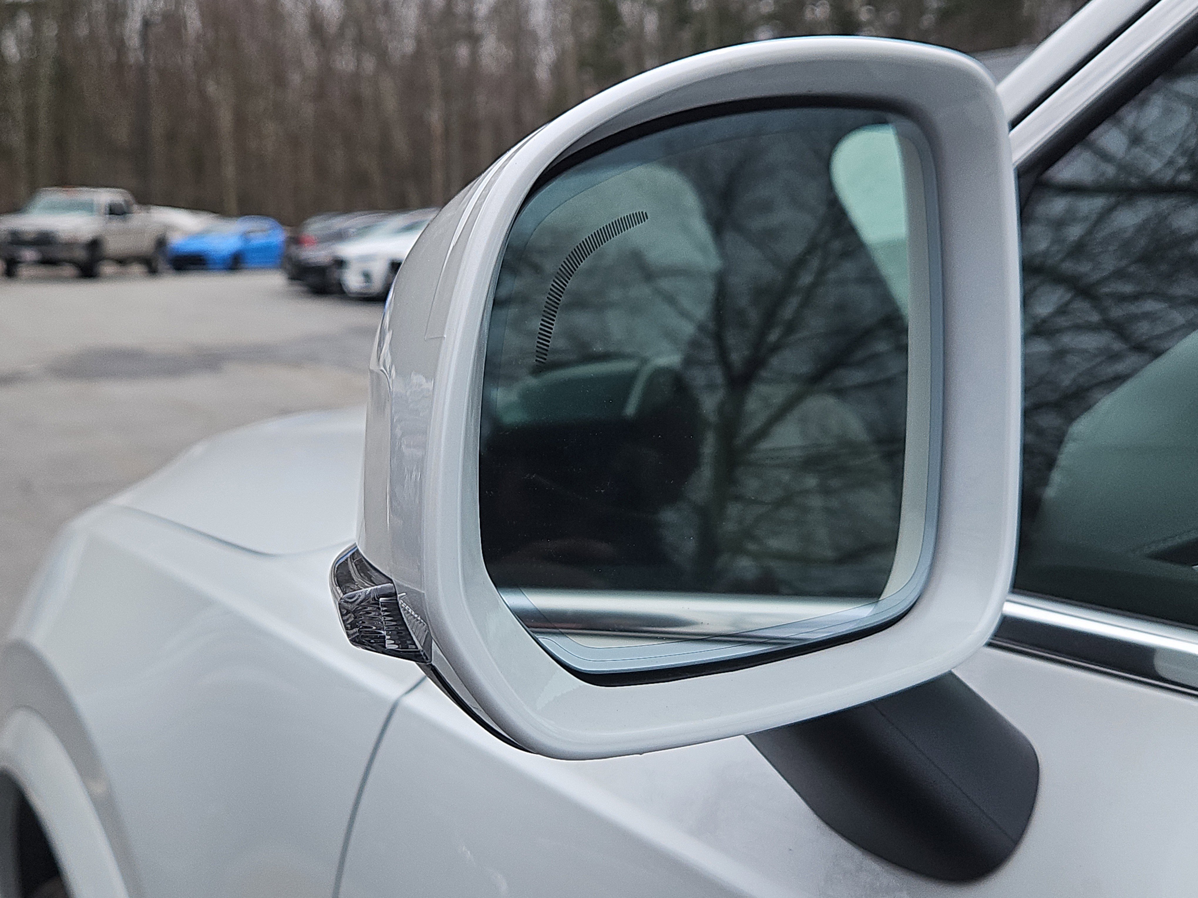 New 2026 Volvo XC90 B6 Plus w/ Protection Package Premier image 14