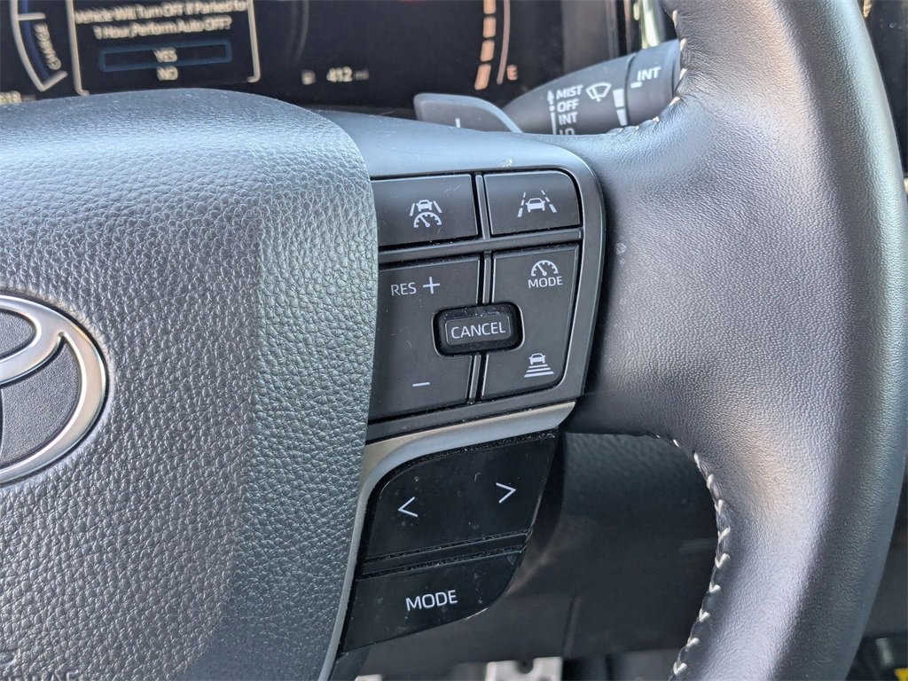 Used 2025 Toyota Camry SE image 20