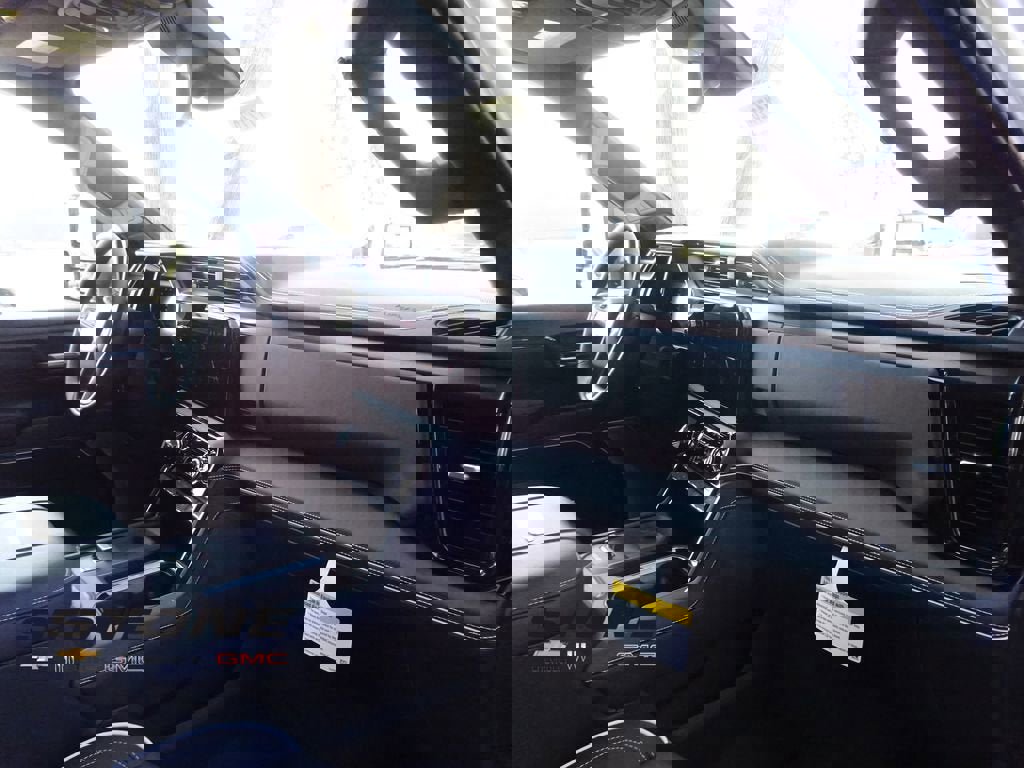 New 2026 GMC Sierra 2500 AT4X image 18