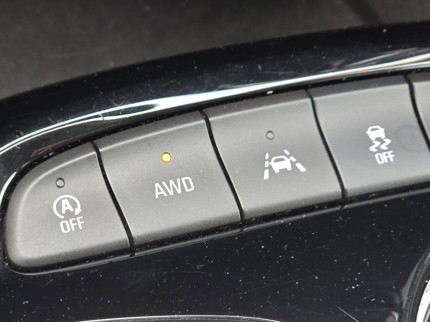 Used 2024 Buick Encore GX Sport Touring image 13