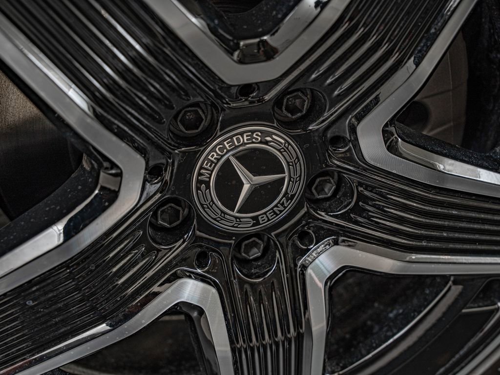 New 2026 Mercedes-Benz GLC 300 4MATIC image 11