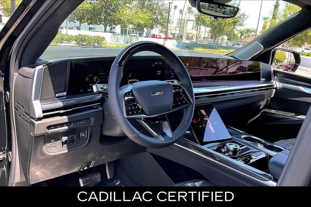 Used 2026 Cadillac Escalade ESV V AWD/4WD image 16