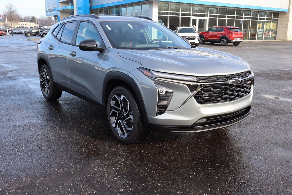 New 2026 Chevrolet Trax RS image 2