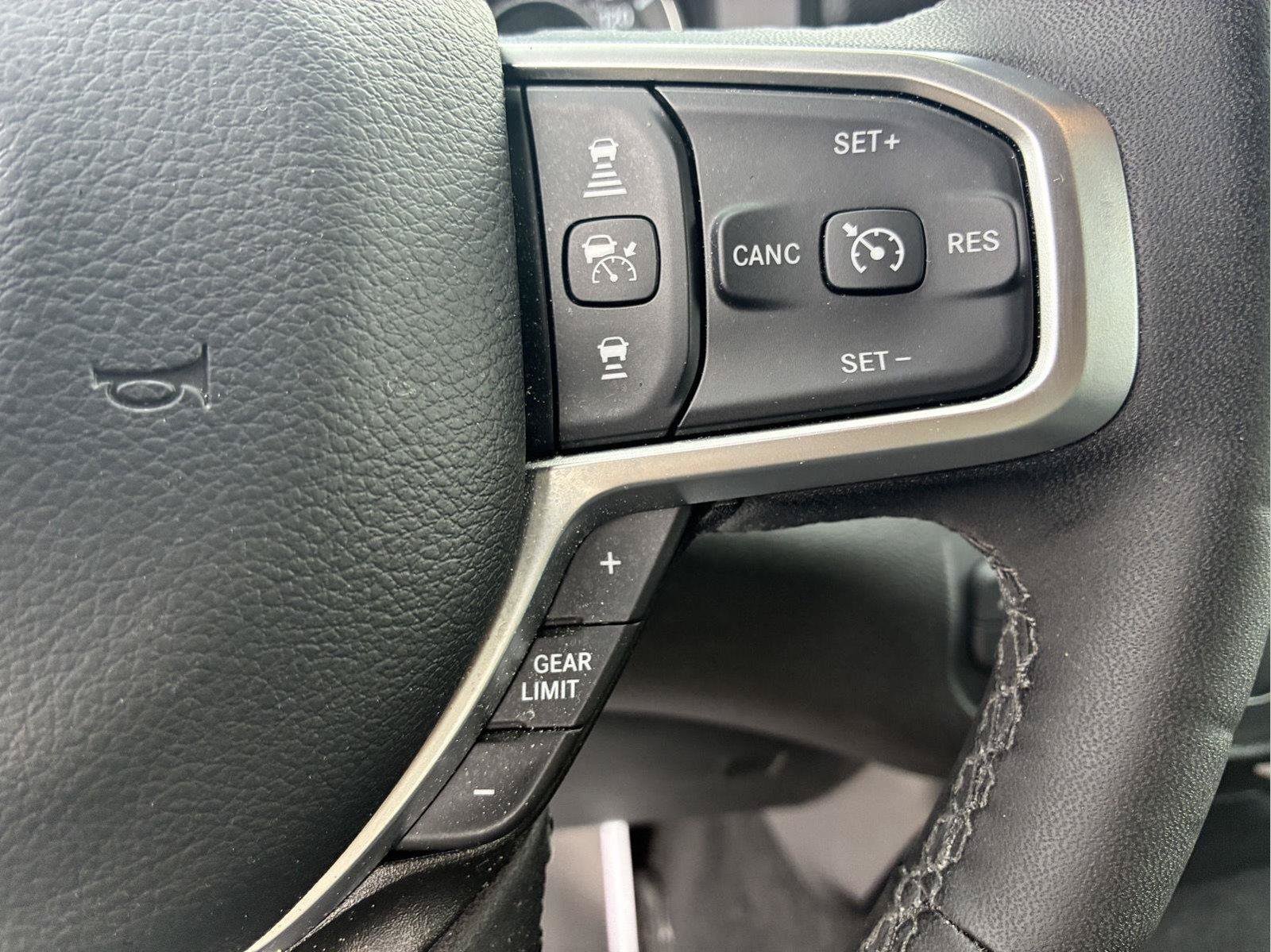 Used 2025 RAM 1500 Big Horn AWD/4WD image 17