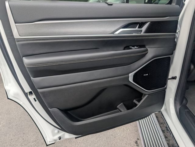 New 2026 Jeep Grand Wagoneer Limited AWD/4WD image 27