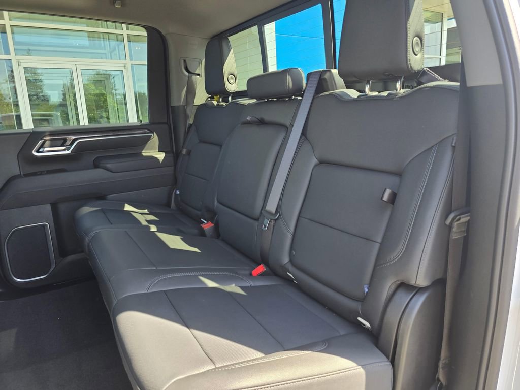 Used 2025 Chevrolet Silverado 2500 LTZ w/ LTZ Plus Package AWD/4WD image 18