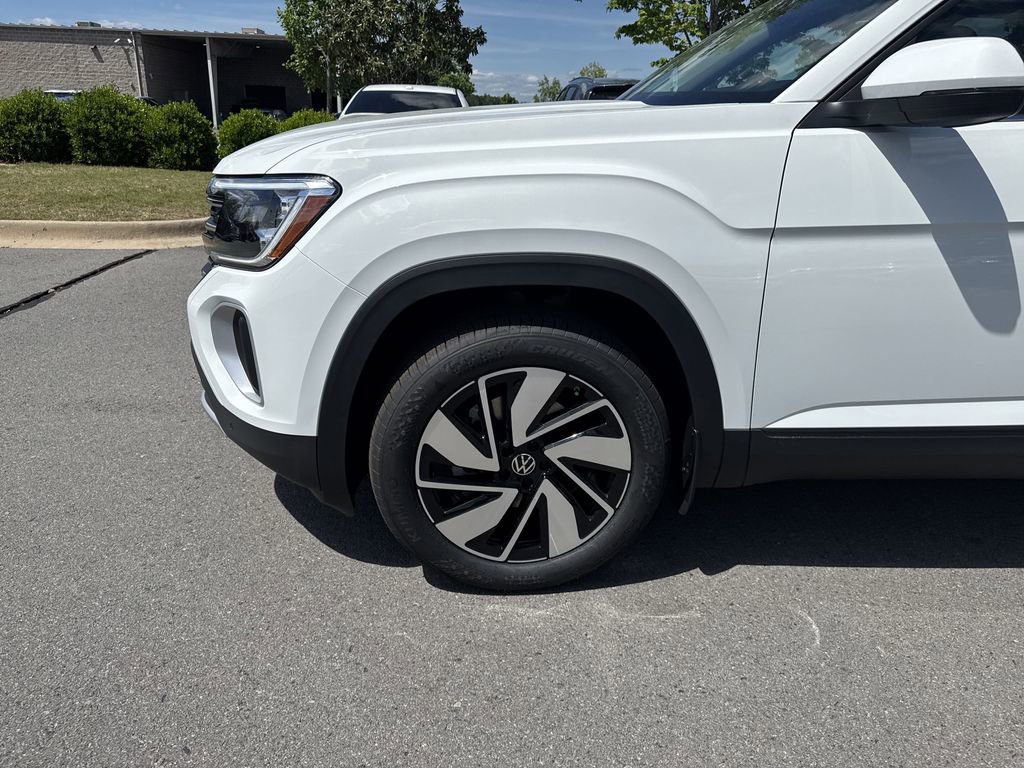 New 2025 Volkswagen Atlas SE image 9