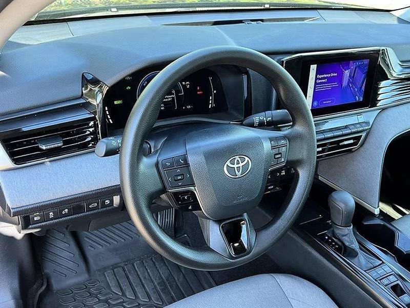 Used 2026 Toyota Camry LE FWD image 16