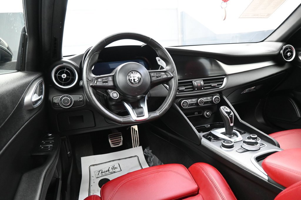 Used 2024 Alfa Romeo Giulia Veloce AWD/4WD image 22