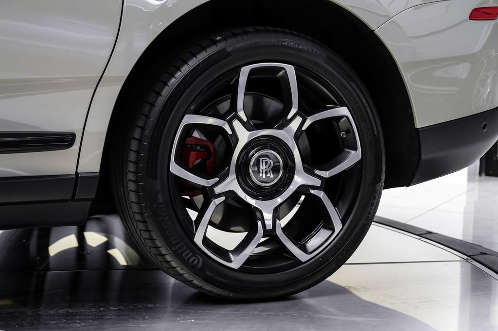 Used 2022 Rolls-Royce Cullinan Black Badge AWD/4WD image 58