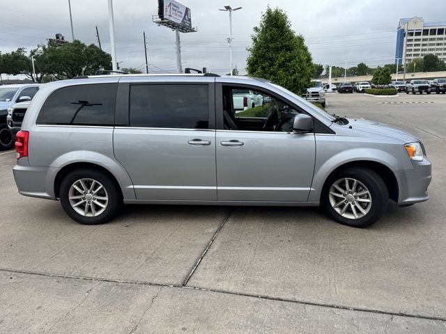 Used 2019 Dodge Grand Caravan SXT image 4