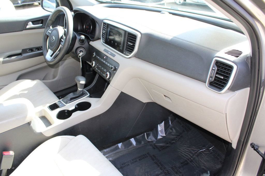 Used 2020 Kia Sportage LX FWD image 21