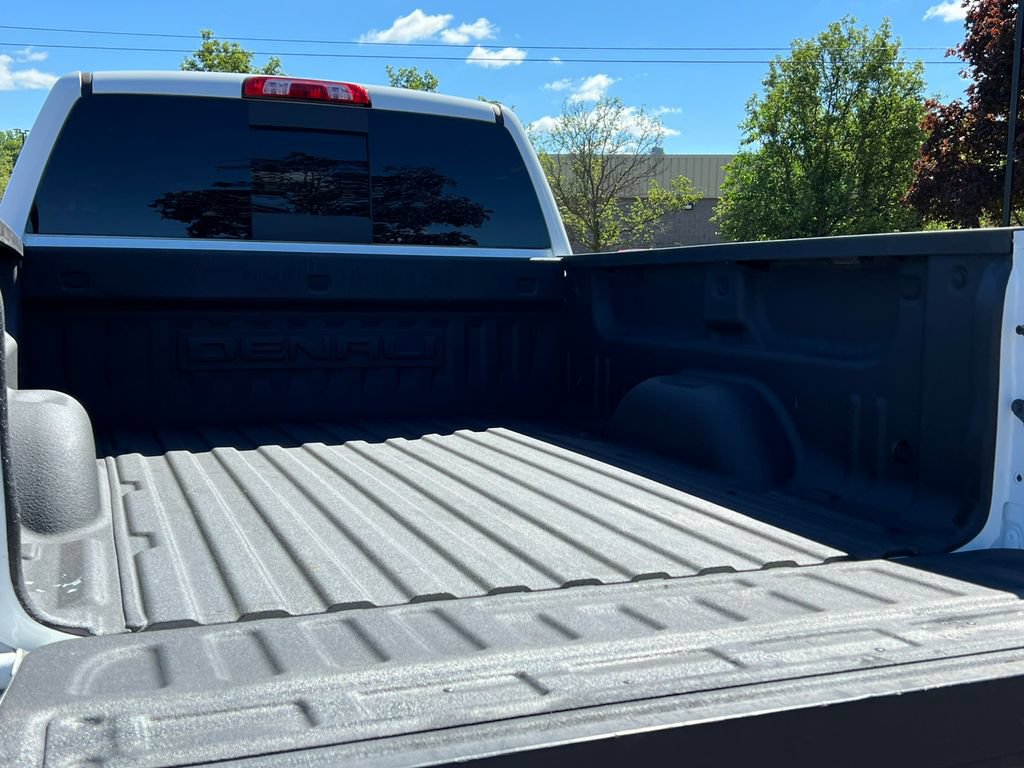 Used 2019 GMC Sierra 2500 Denali w/ Duramax Plus Package AWD/4WD image 9