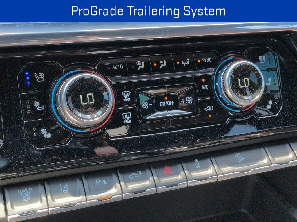 Certified 2025 GMC Sierra 3500 Denali Ultimate AWD/4WD image 31